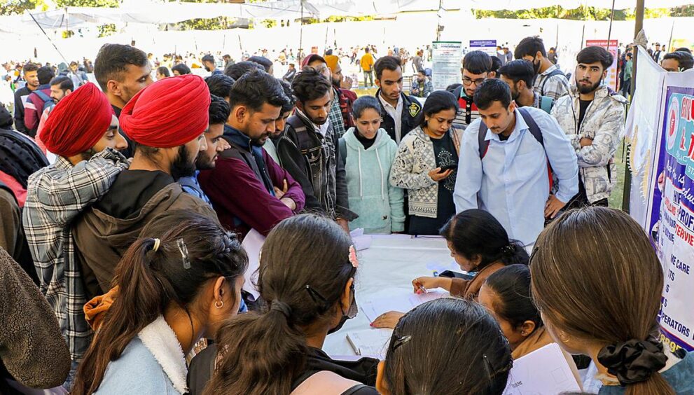 the-crisis-of-unemployment-in-j&k