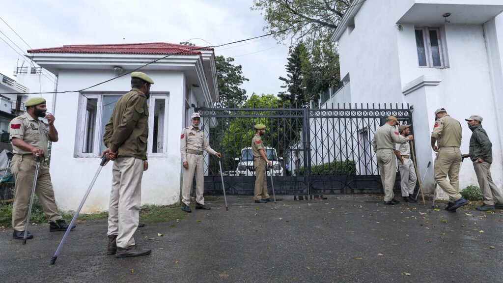 j&k-congress-condemns-attack-on-former-cm-farooq-abdullah,-seeks-accountability