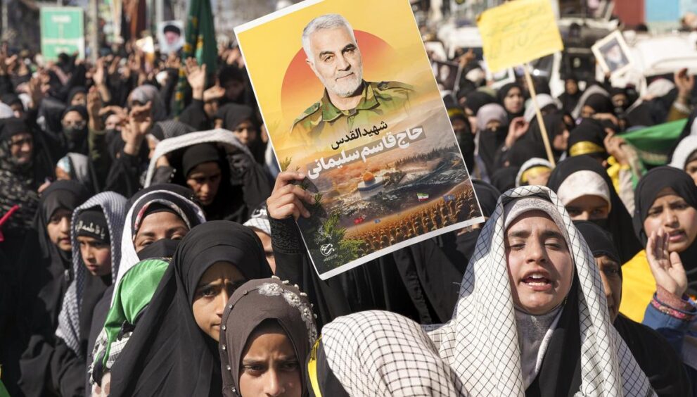 curbs-imposed-in-parts-of-kashmir;-protests-break-out-in-shia-dominated-areas