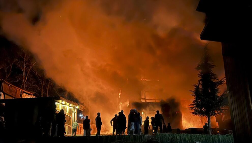fire-breaks-out-in-hotel-in-pahalgam;-man-dies-as-reversing-fire-tender-hits-him