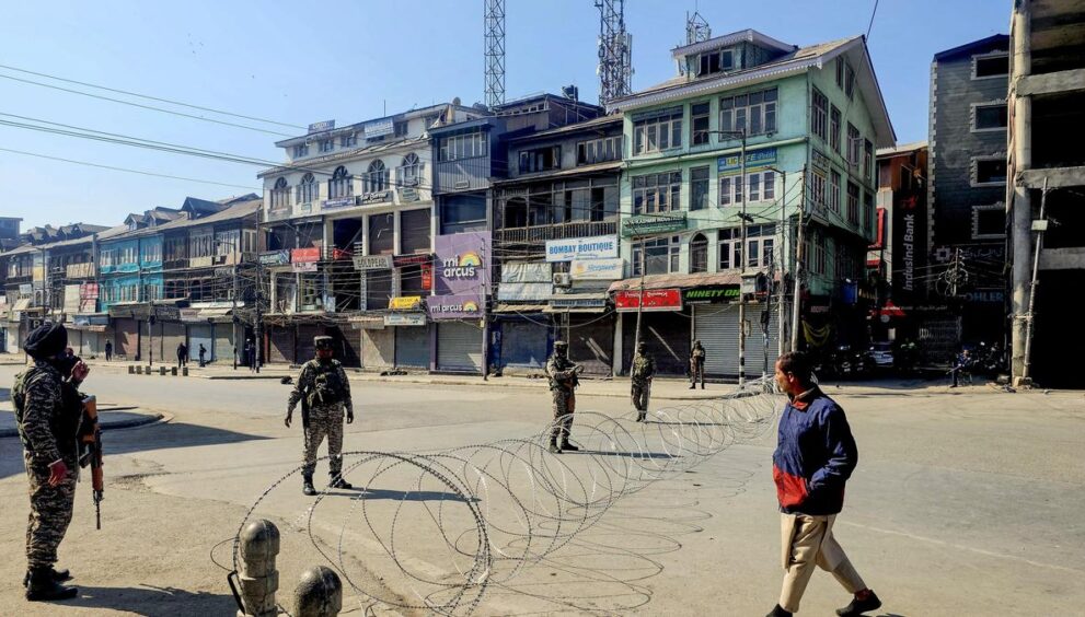 terror-recruitment-module-busted,-10-places-raided-in-kashmir:-j&k-police