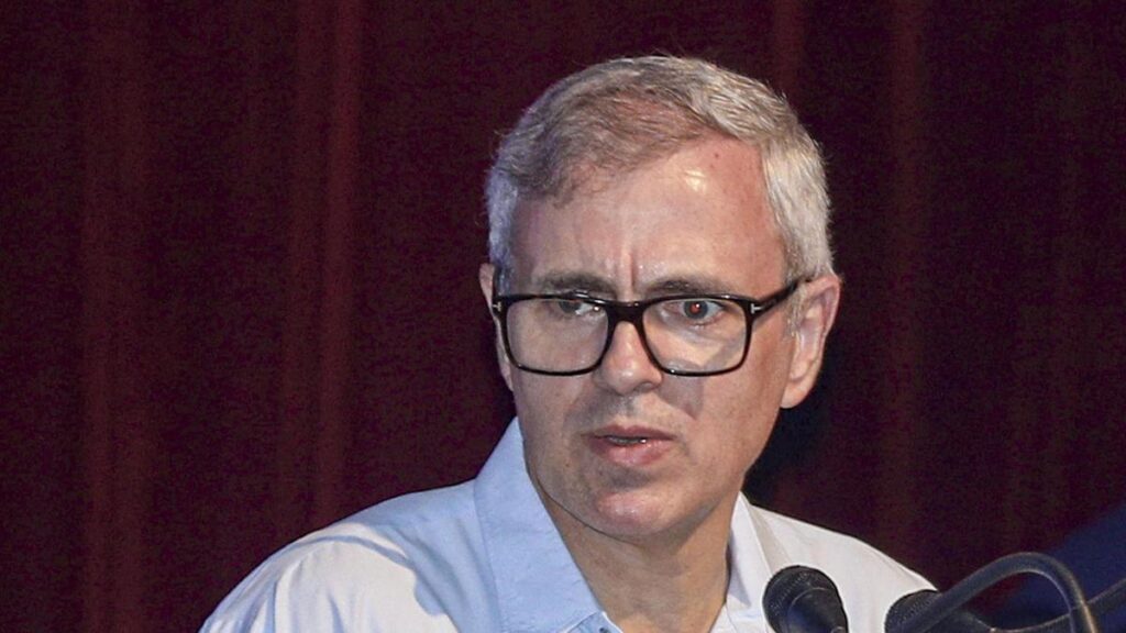 make-details-of-magisterial-probe-into-ganderbal-encounter-public:-omar-abdullah