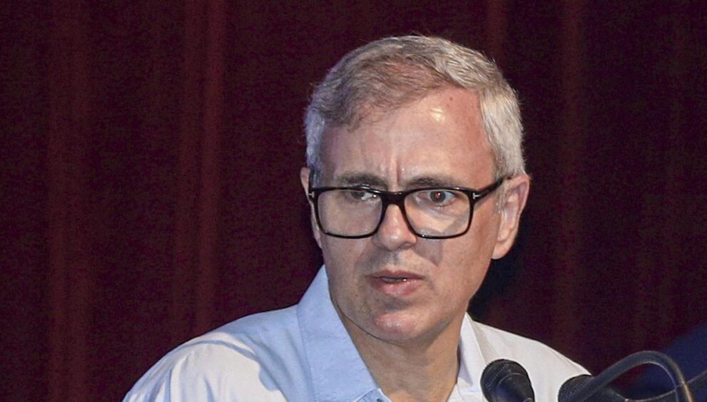 make-details-of-magisterial-probe-into-ganderbal-encounter-public:-omar-abdullah