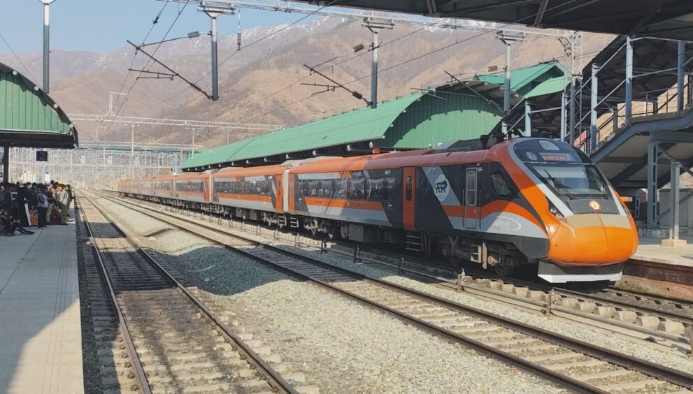 nh-44-closure:-railways-announce-srinagar–katra-special-trains