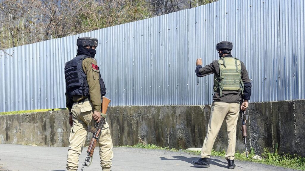 man-killed-in-ganderbal-encounter-a-pdp-worker,-return-the-body-to-family:-iltija-mufti