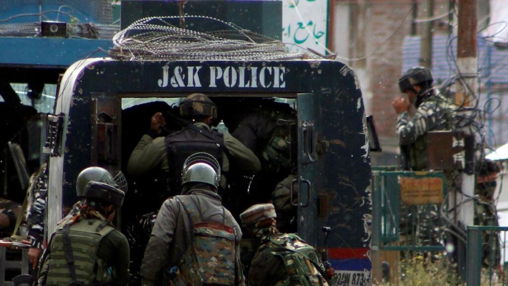 box-fitted-with-two-grenades-recovered-in-j&k’s-rajouri,-area-cordoned-off