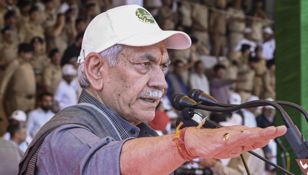 drug-smugglers’-licence,-passport,-aadhaar-to-be-revoked:-j&k-l-g-manoj-sinha