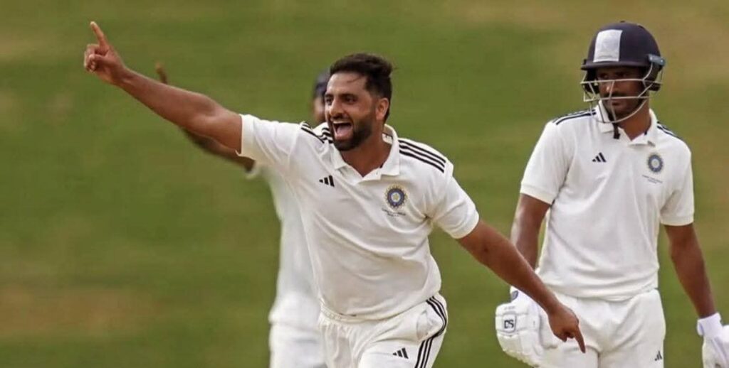 j&k’s-auqib-nabi-makes-ipl-debut