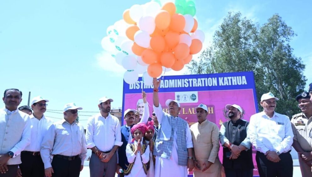 “nasha-mukt-j&k-abhiyaan”:-lg-sinha-addresses-public-rally-in-kathua,-launches-people’s-movement-against-narcotics