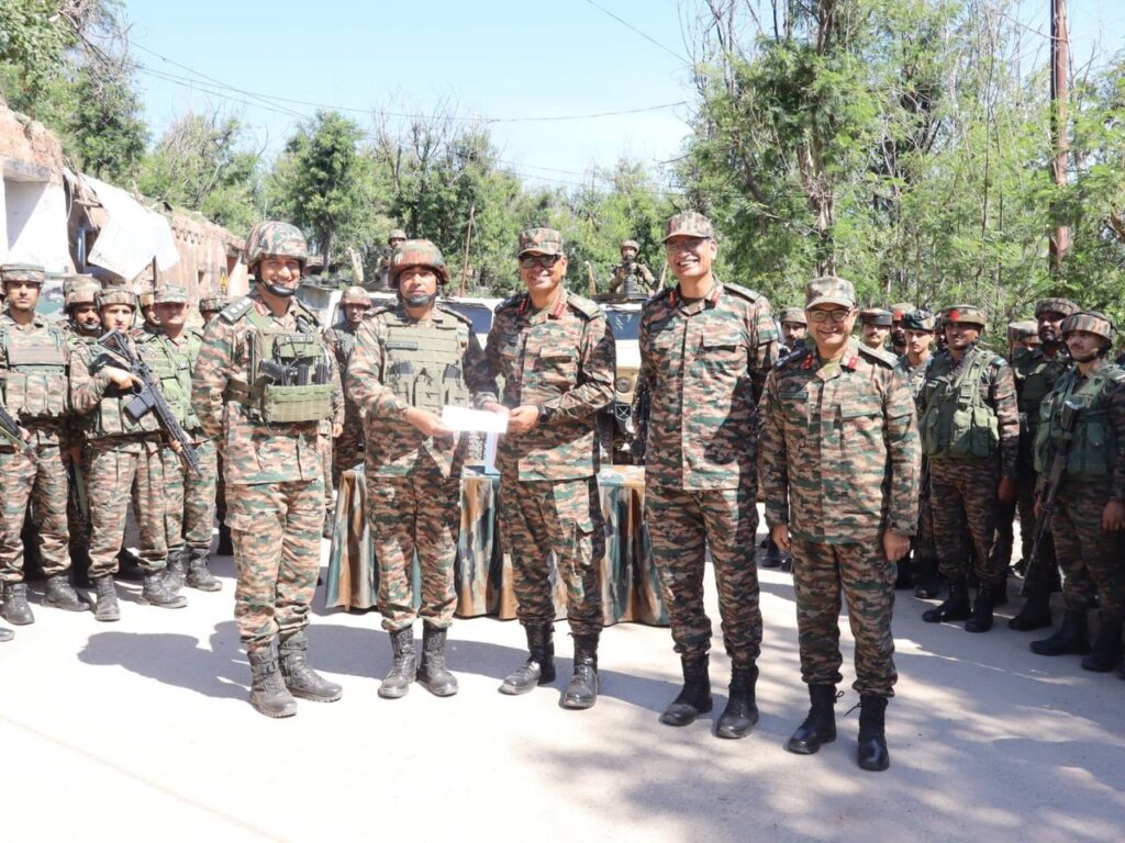 top-army-officer-reviews-anti-infiltration-grid-along-loc-in-jammu
