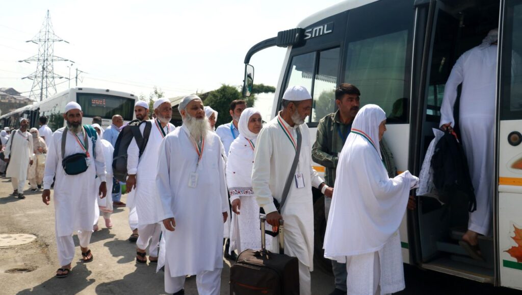 over-4,700-pilgrims-to-depart-for-hajj-from-j&k,-flights-from-may-18