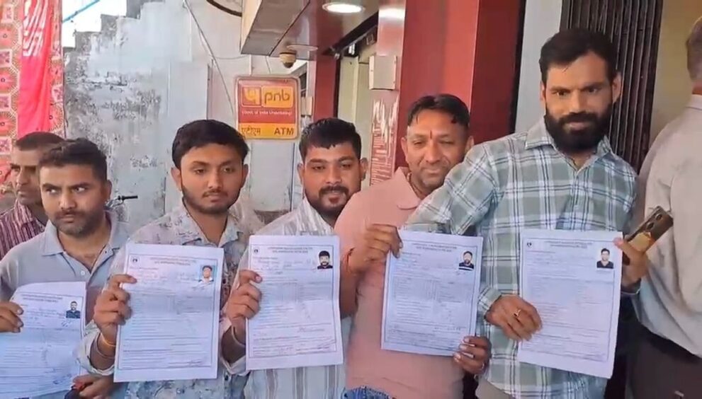 amarnath-yatra-registration-begins-in-jammu;-pilgrims-flock-in-large-numbers